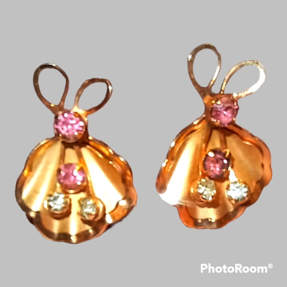 Vintage screw back earrings. Signed Bugsbee and Niles B.N